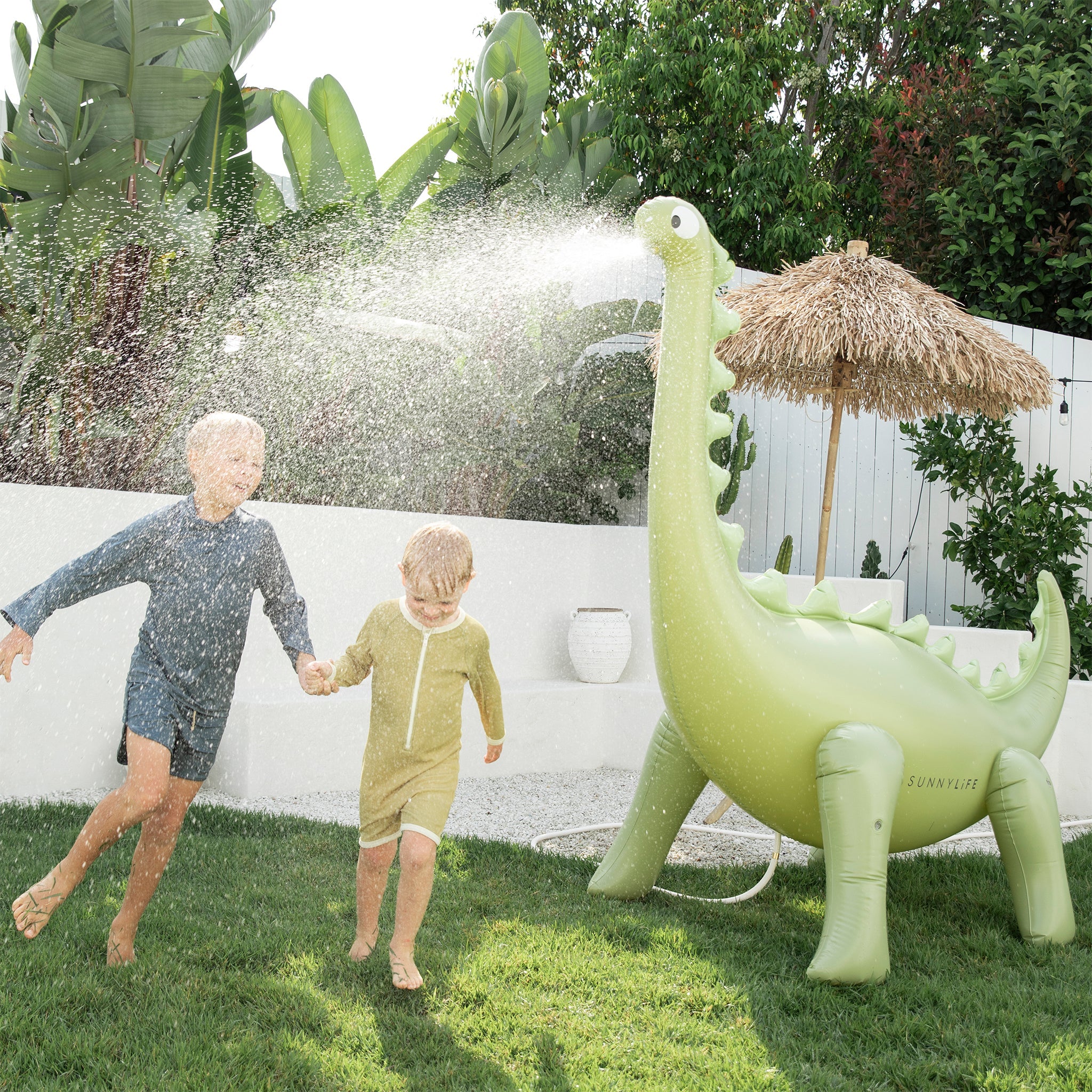 NIÑOS Y BEBÉS